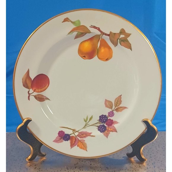 Royal Worcester Evesham Gold 8.25" Salad Dessert Luncheon Plate Porcelain - Picture 2 of 4
